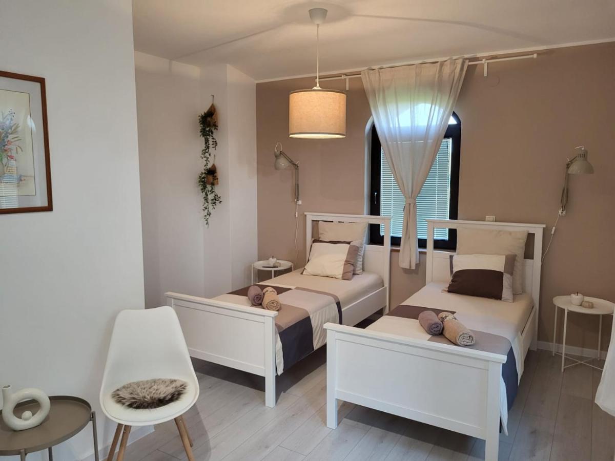 Appartement Sobe Pilajevo 2, 183 Ulica Stjepana Radica, Gola Extérieur photo